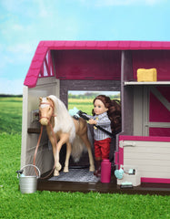 Lori Horse Barn Img 1 - Toyworld