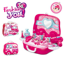 Beauty Set In Wheely Case - Toyworld