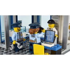 Lego City Police Station 60141 Img 7 - Toyworld