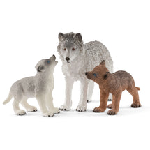 SCHLEICH WILD LIFE MOTHER WOLF WITH PUPS