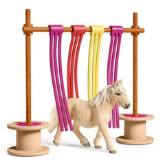 Schleich Farm World Pony Curtain Obstacle Img 1 - Toyworld