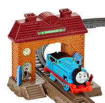 Thomas Friends Trackmaster Wellsworth Station Starter Set - Toyworld