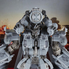 Transformers Generations Studio Series Leader Class Decepticon Blackout Img 2 - Toyworld