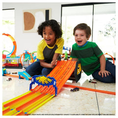 Hot Wheels Action Massive Loop Mayhem Set Img 4 | Toyworld